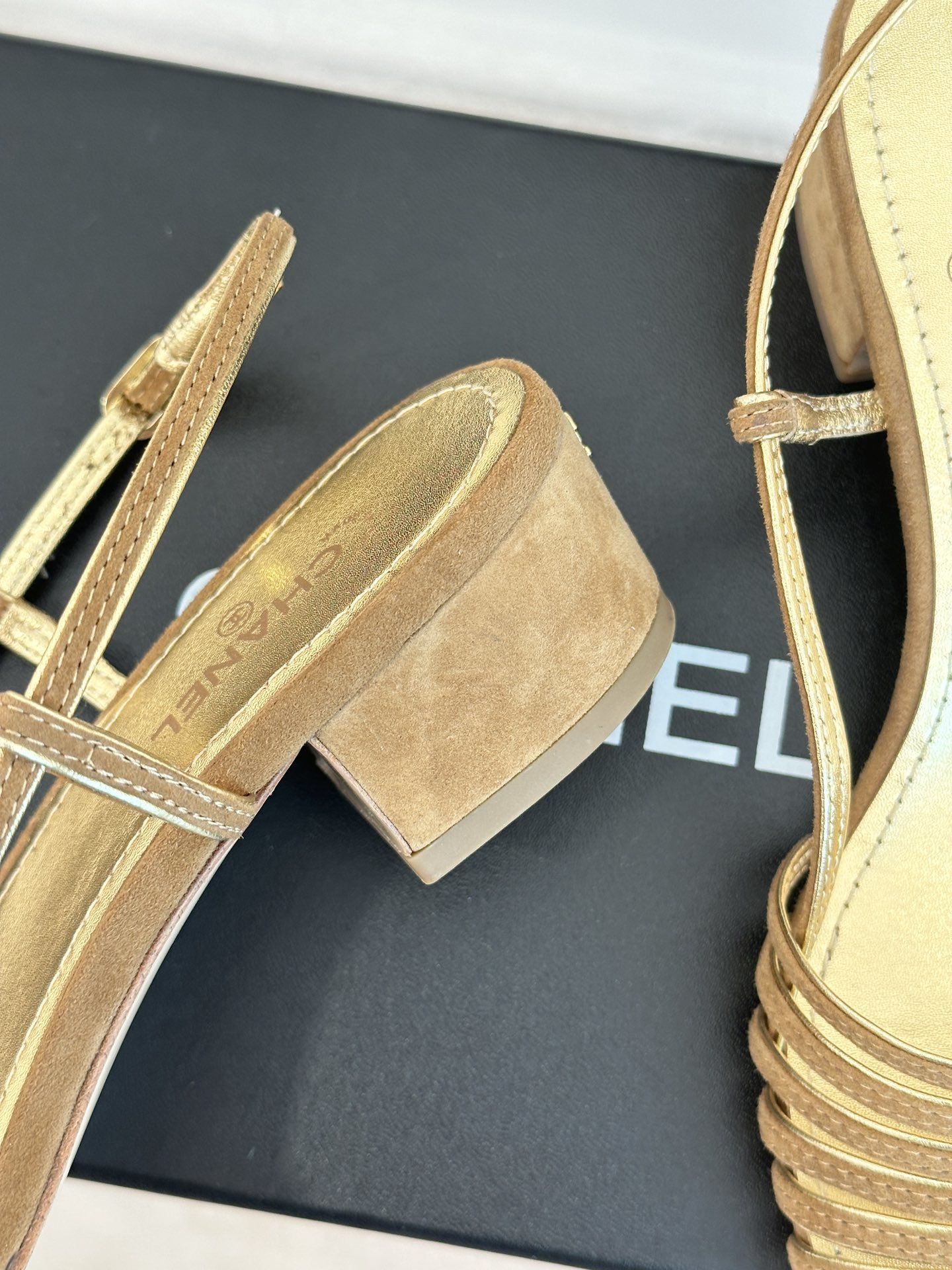 Sandals leather beige фото 8
