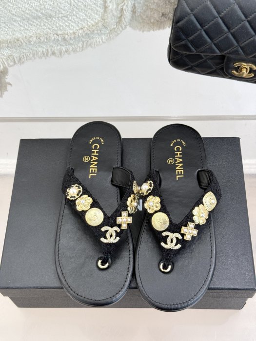 Шлепанцы фото 4