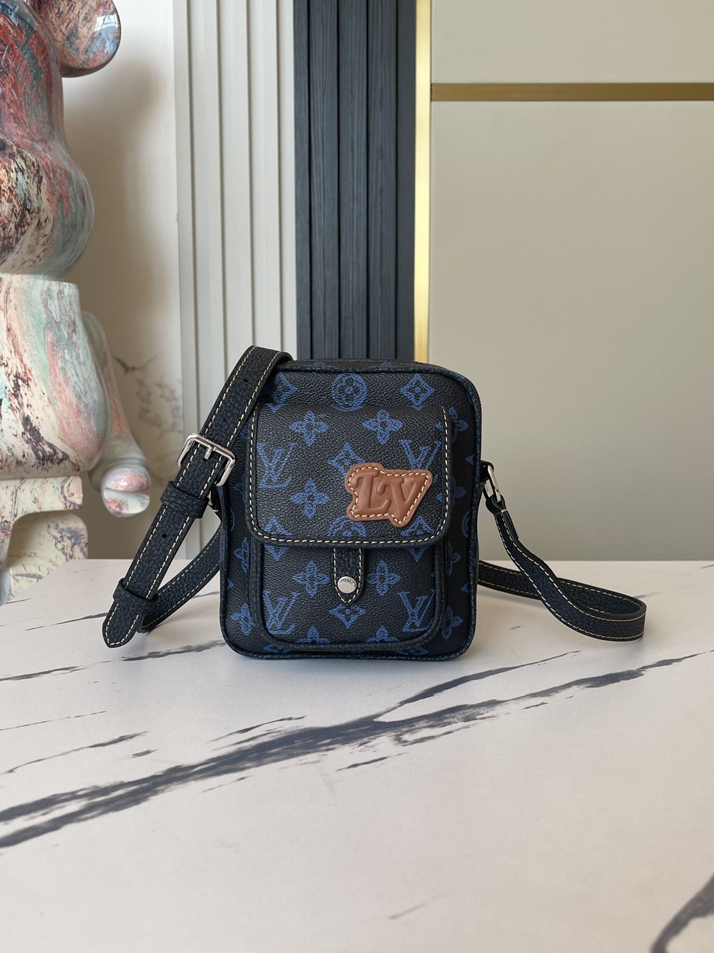 A bag ChristoPher M81854 17 cm