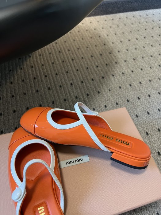 Босоножки фото 8