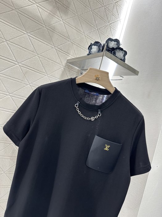 T-shirt women's фото 3