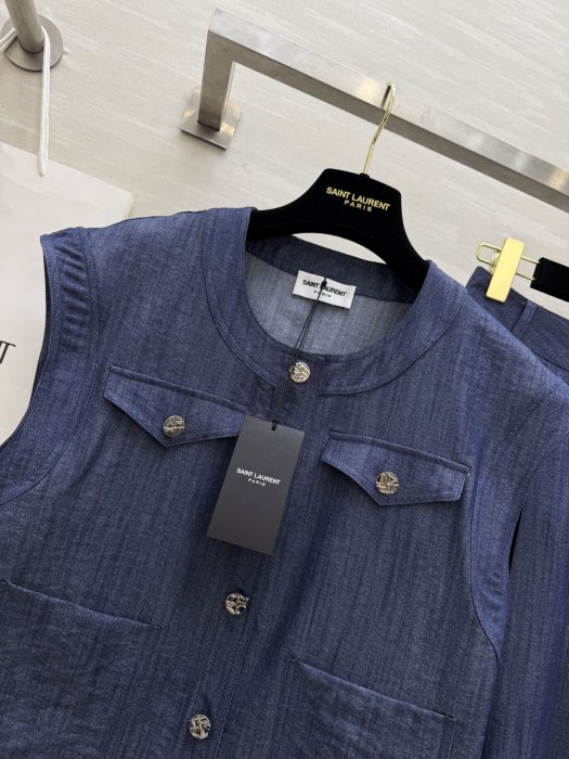 Costume female фото 4