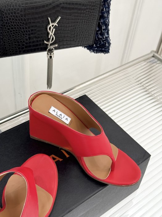 Босоножки фото 5