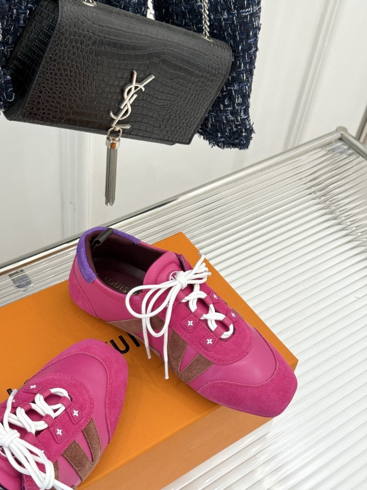 Кросівки жіночі фото 5