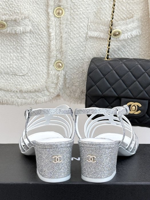 Босоножки фото 6