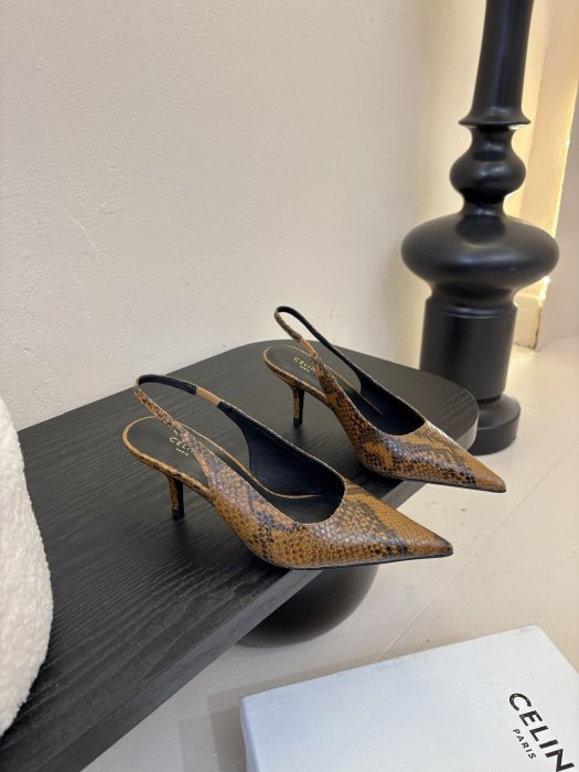 Босоножки фото 2