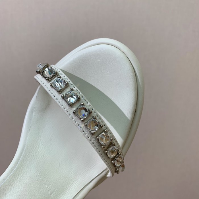 Босоножки фото 7