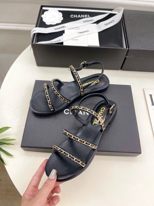 Сандалі жіночі фото 3