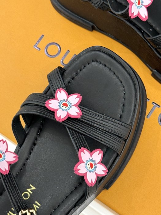 Sandals women's фото 7