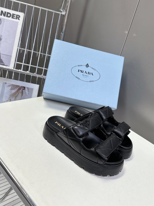 Шлепанцы фото 2