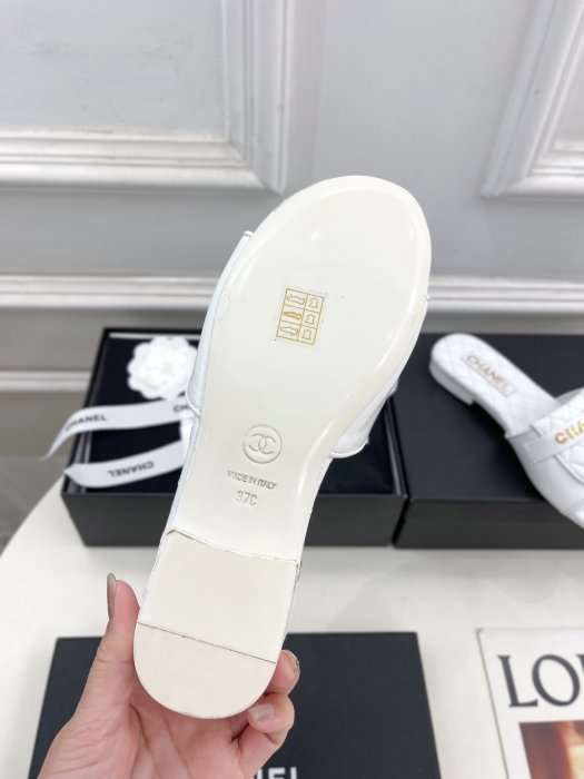 Шлепанцы фото 9