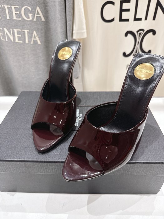 Босоножки фото 7