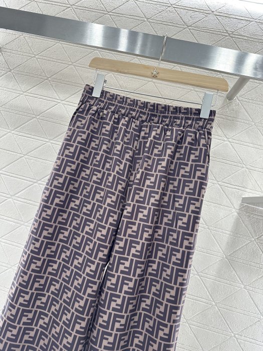 T-shirt women's фото 9