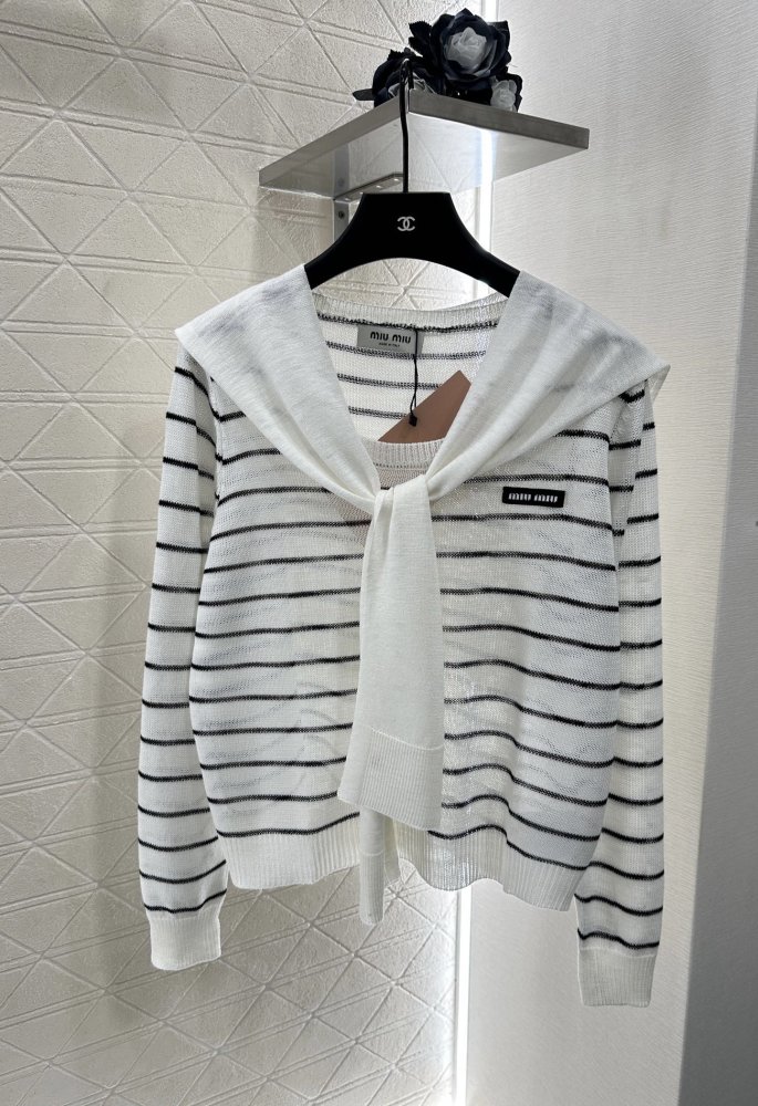 Кофта жіноча