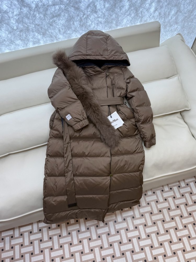 Long two-sided jacket Down jacket from collar of fox fur фото 4