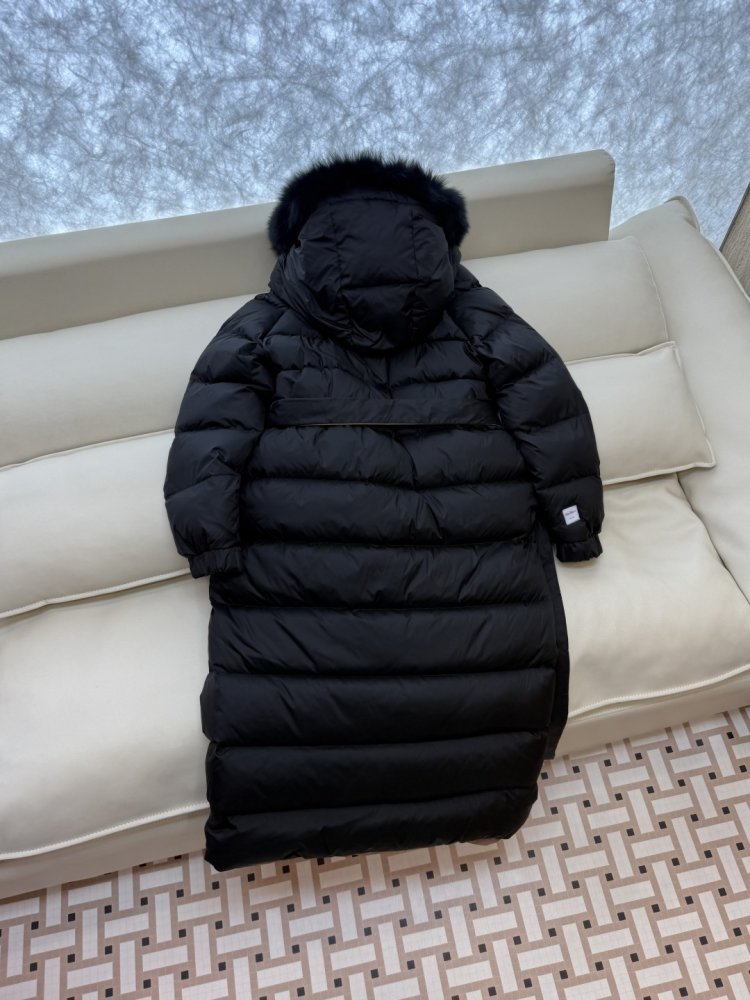 Длинная двусторонняя куртка пуховик с воротником из лисьего меха фото 4