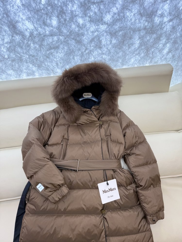 Long two-sided jacket Down jacket from collar of fox fur фото 6