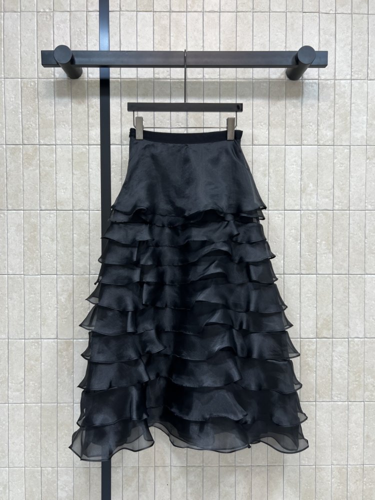 Длинная юбка с высокой талией