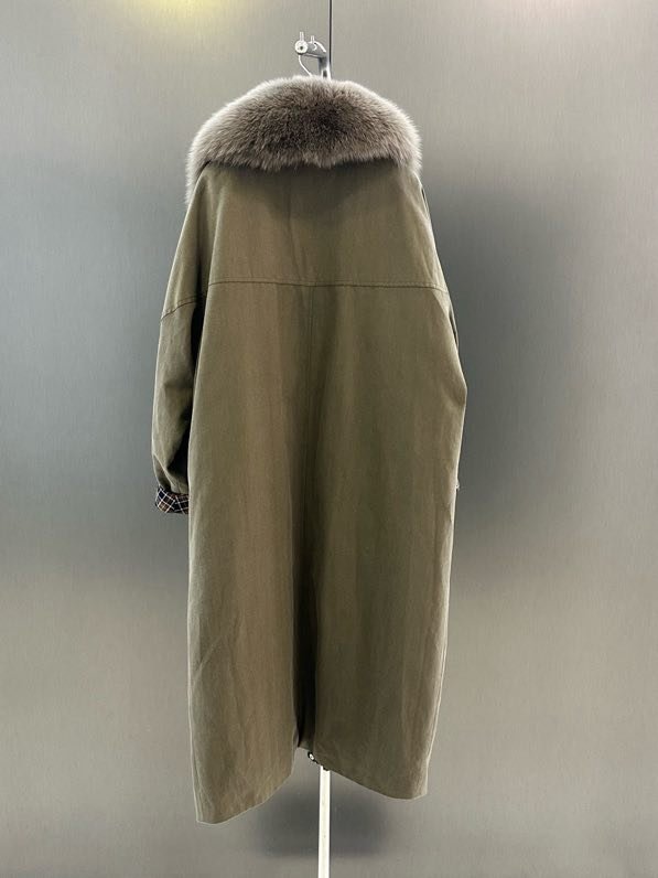 Long jacket on feathers from collar of fox fur фото 9