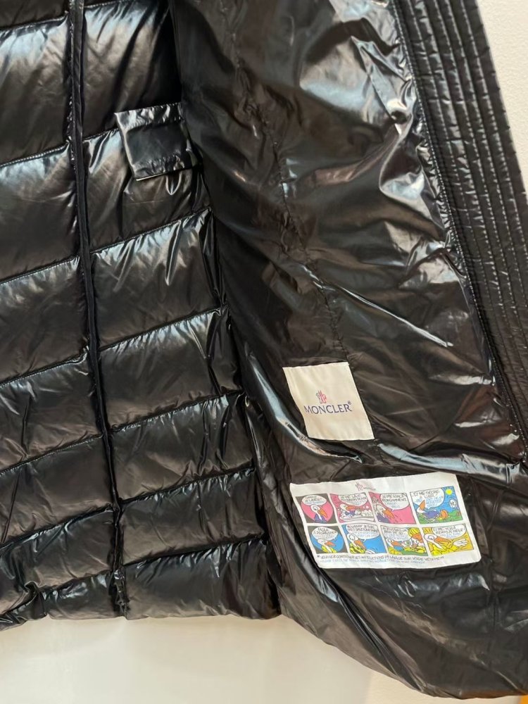 Длинная куртка пуховик с большим воротником из лисьего меха фото 6