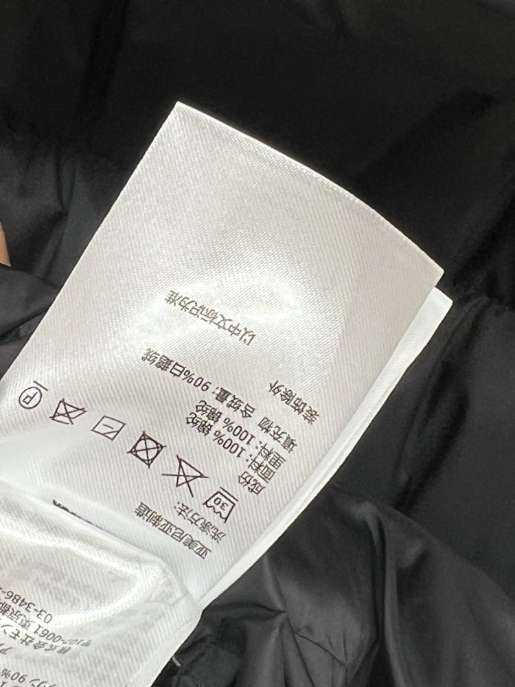 Длинная куртка пуховик с капюшоном и меховым воротником фото 9