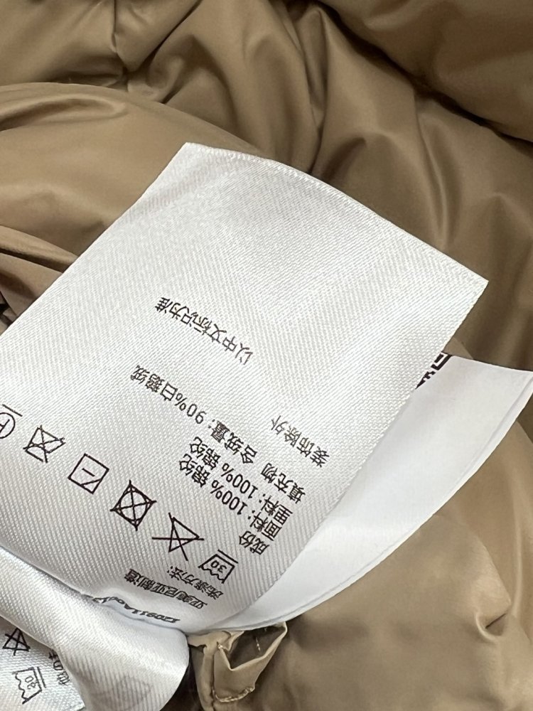 Длинная куртка пуховик с капюшоном и меховым воротником фото 9