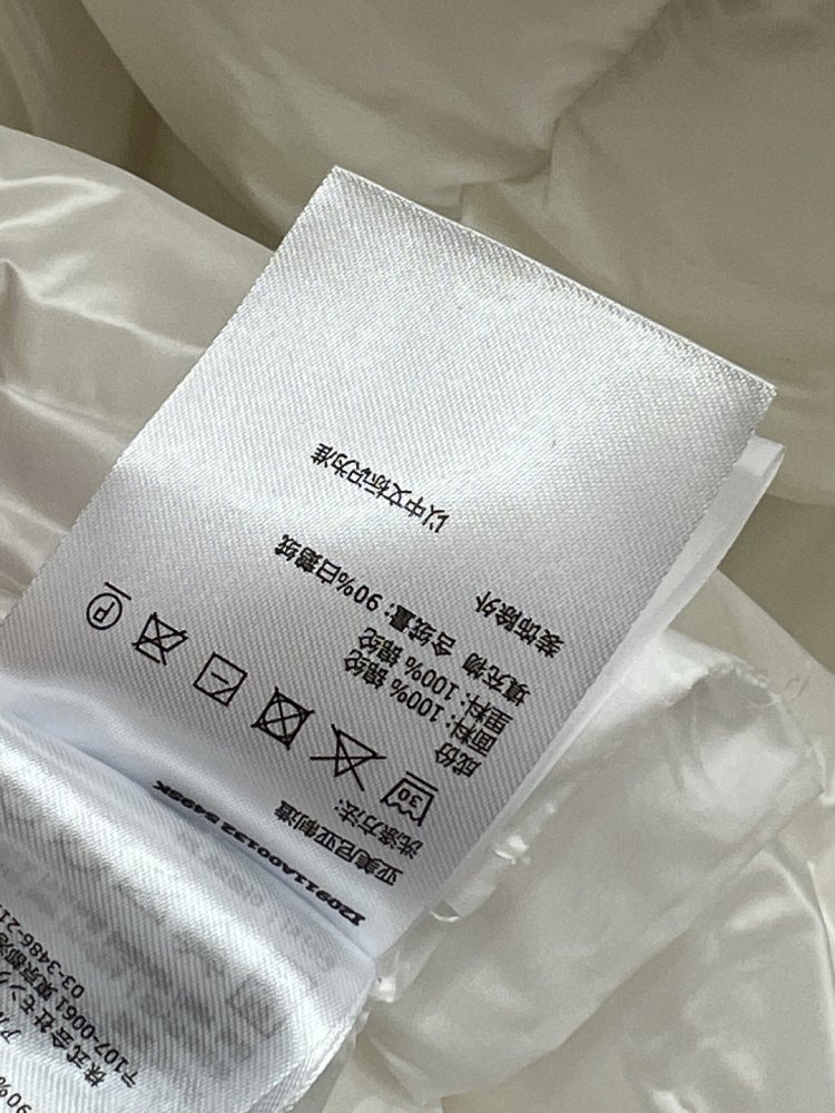 Длинная куртка пуховик с капюшоном и меховым воротником фото 9