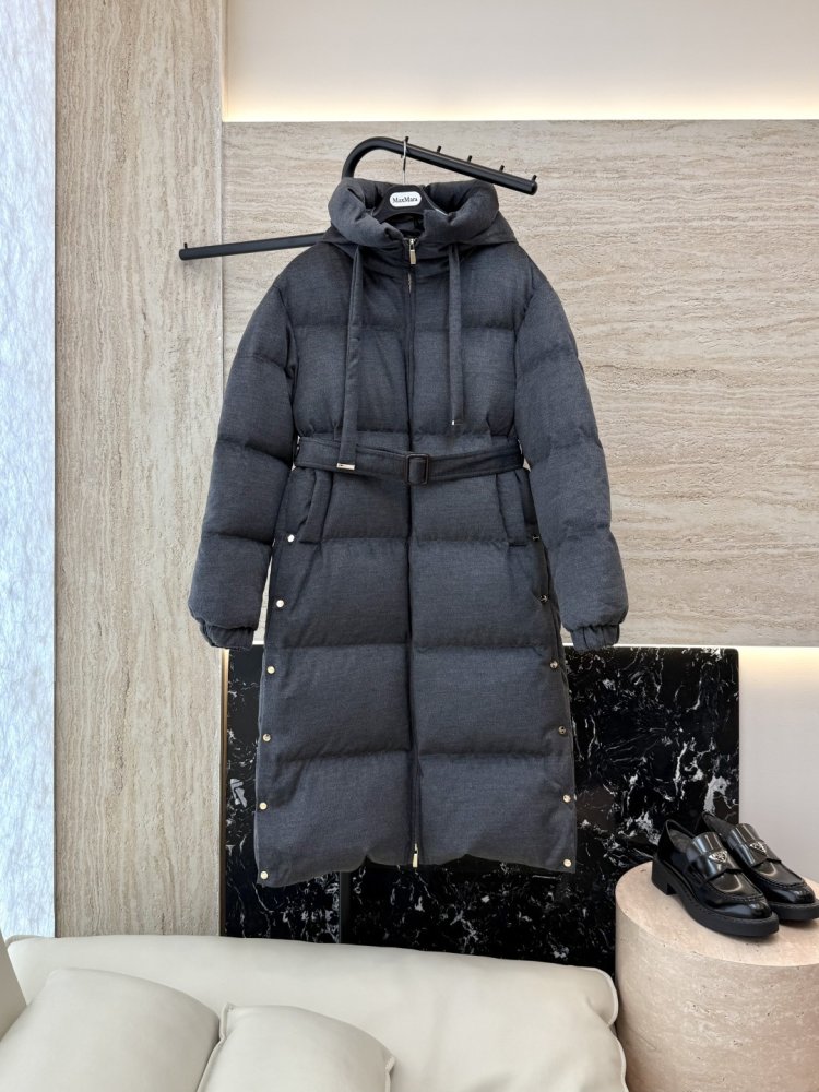 Длинная куртка пуховик с капюшоном