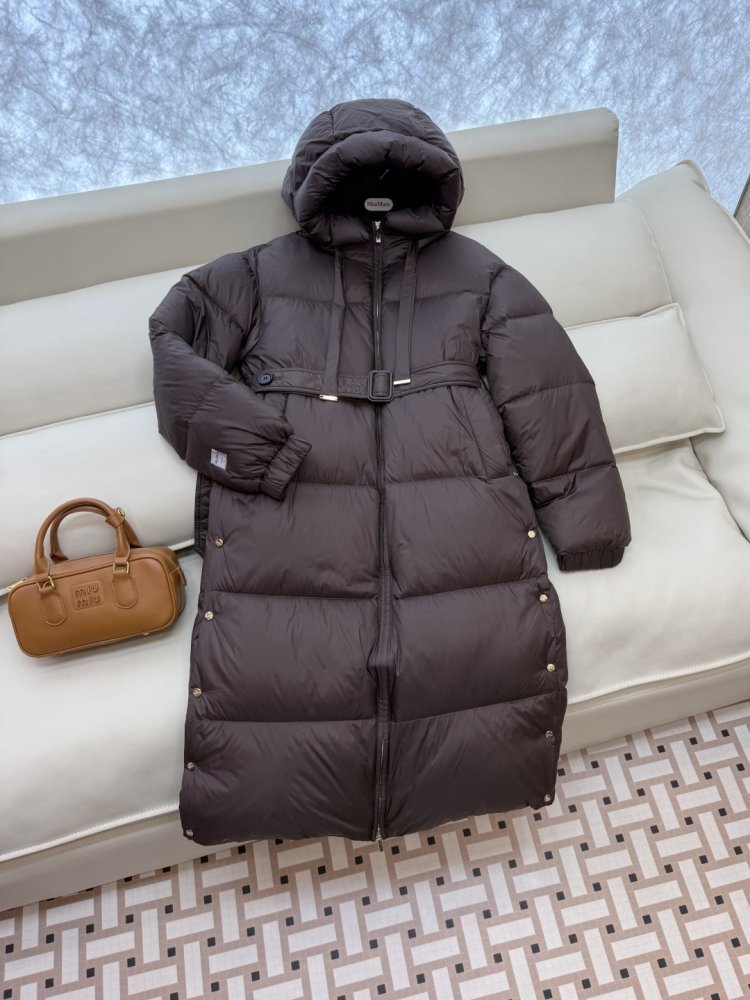 Длинная куртка пуховик с капюшоном фото 3