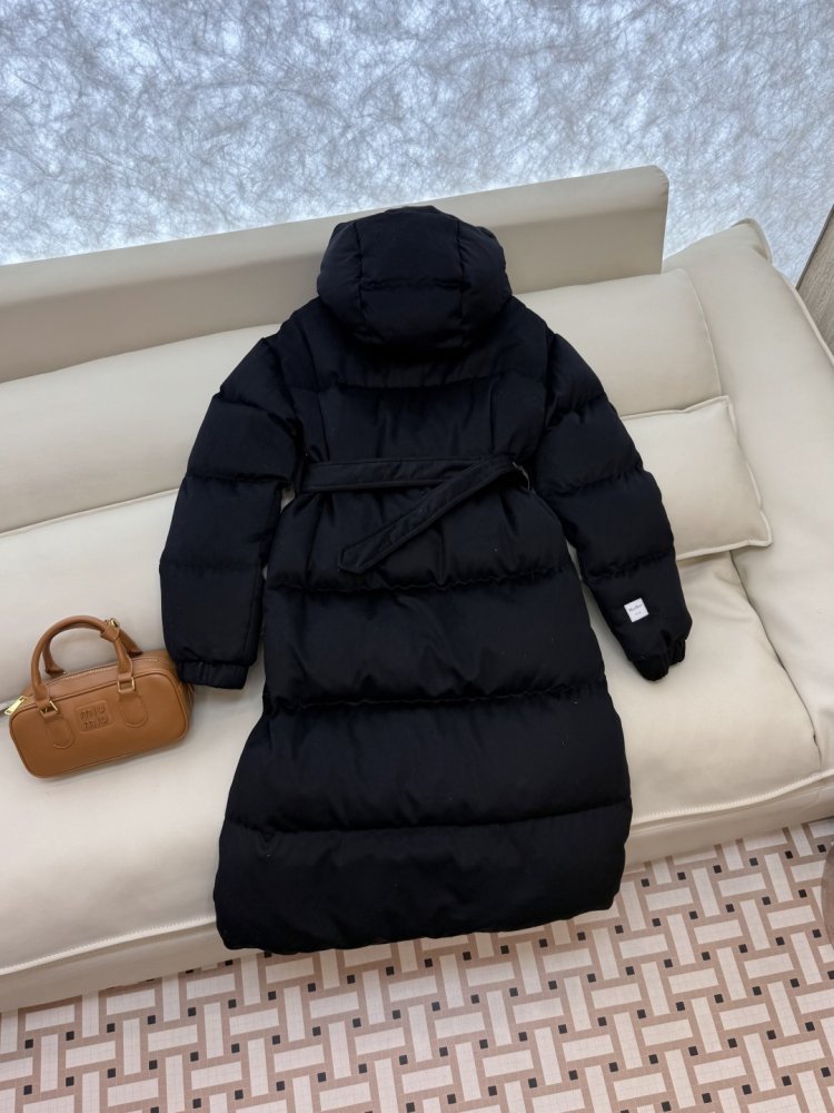 Длинная куртка пуховик с капюшоном фото 5