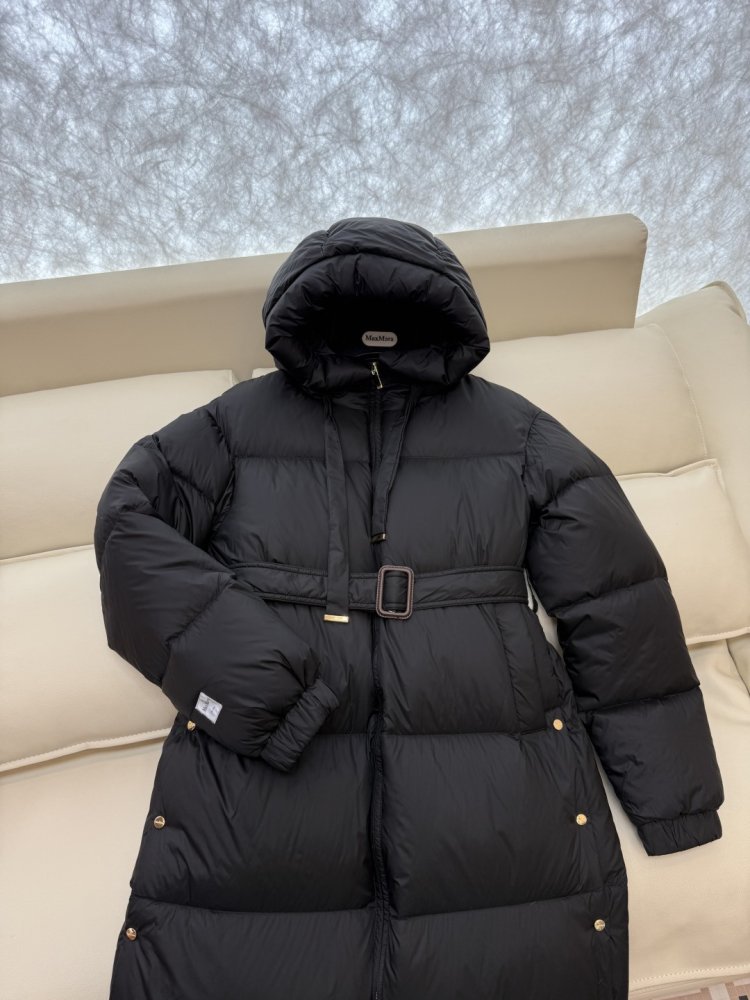Длинная куртка пуховик с капюшоном фото 6