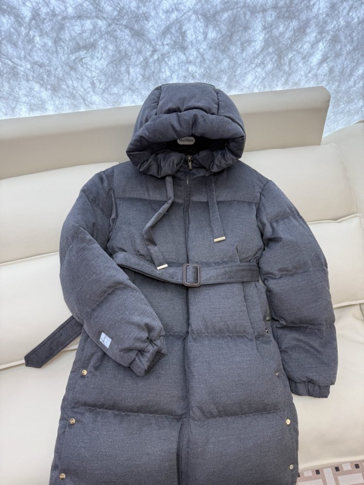 Длинная куртка пуховик с капюшоном фото 6