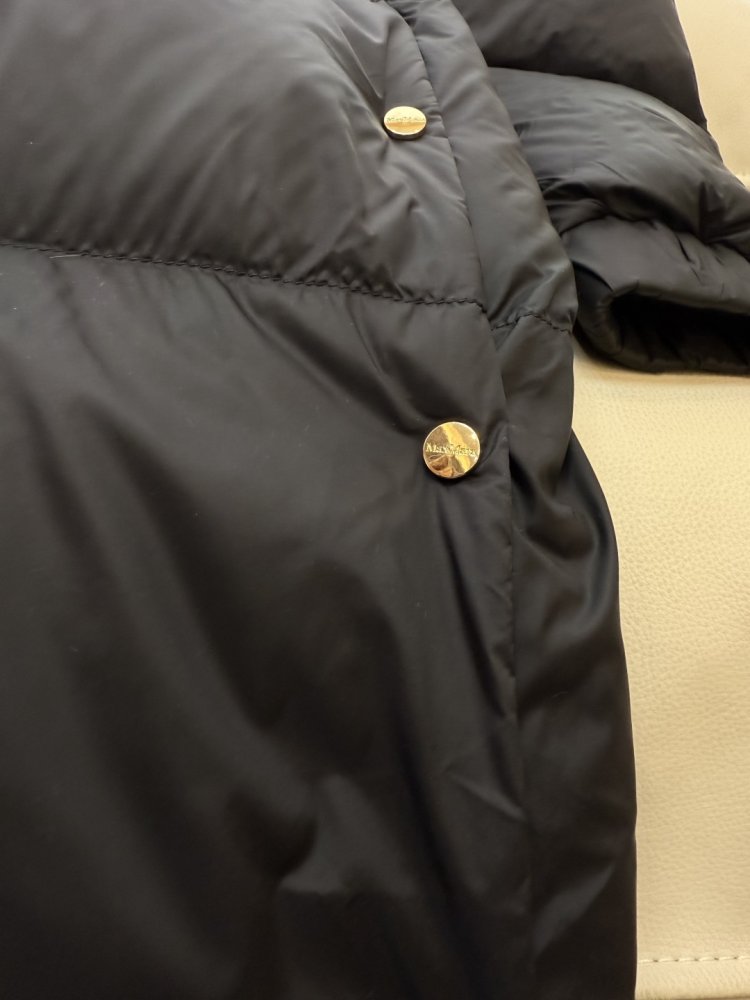 Длинная куртка пуховик с капюшоном фото 8