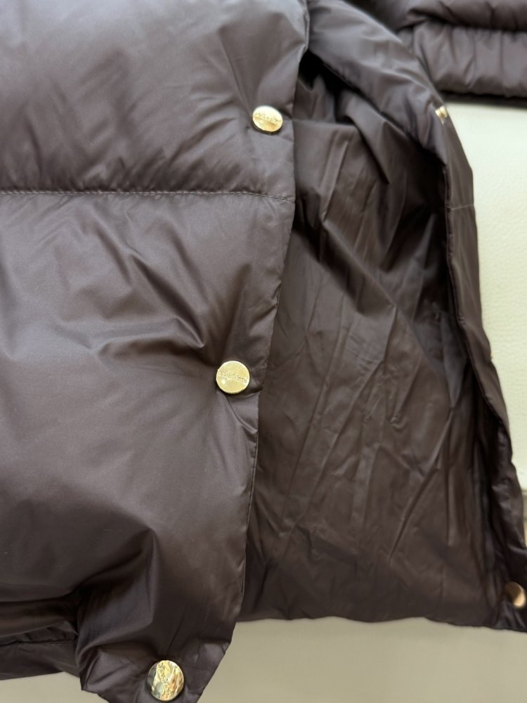 Длинная куртка пуховик с капюшоном фото 8