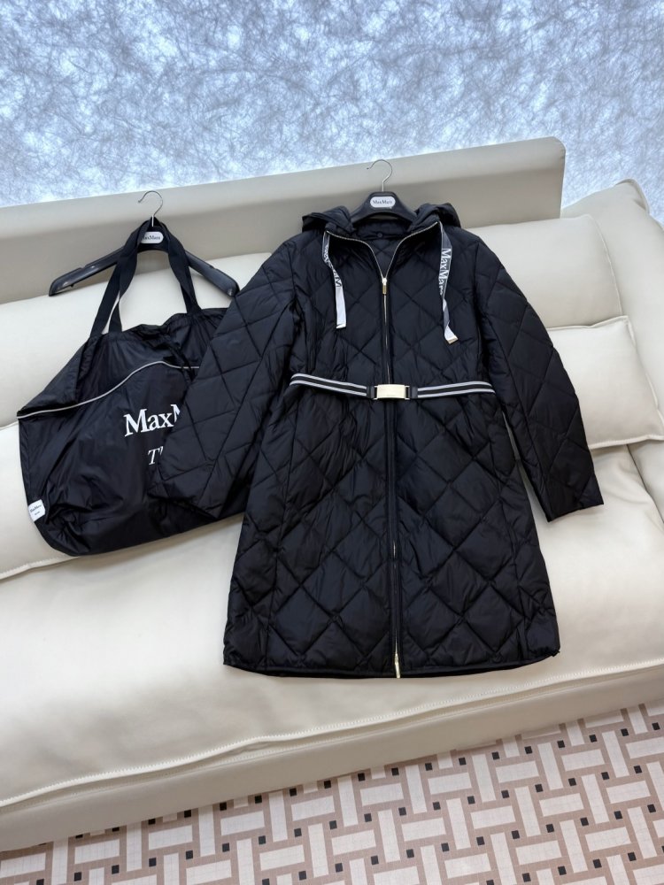 Довга куртка пуховик з поясом і застібкою блискавкою фото 3