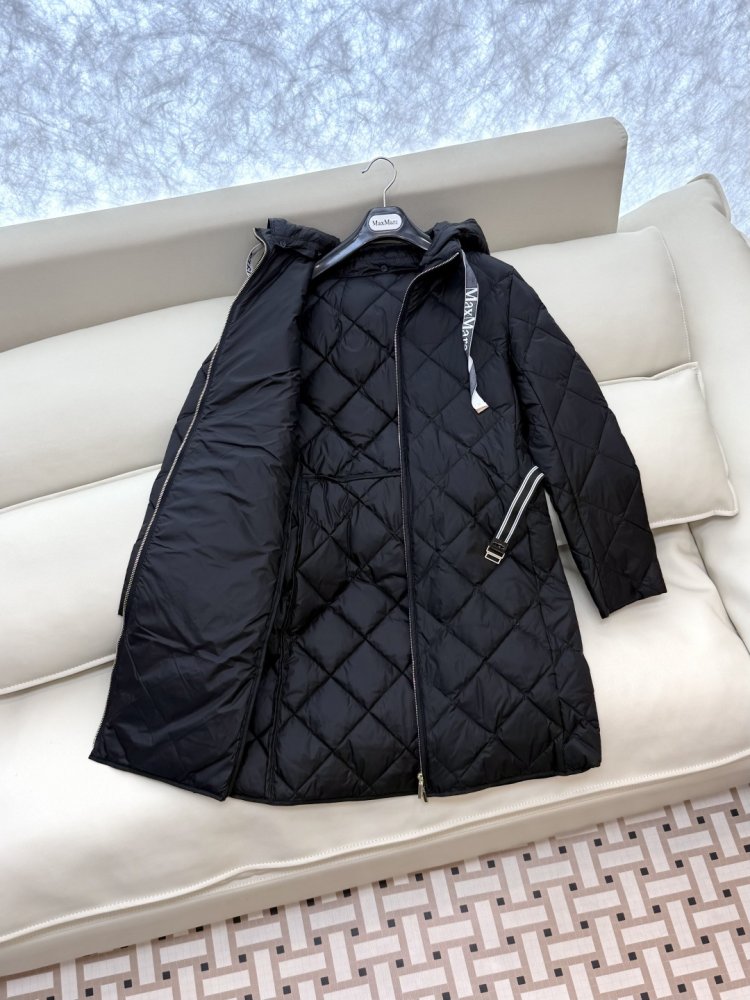 Довга куртка пуховик з поясом і застібкою блискавкою фото 5