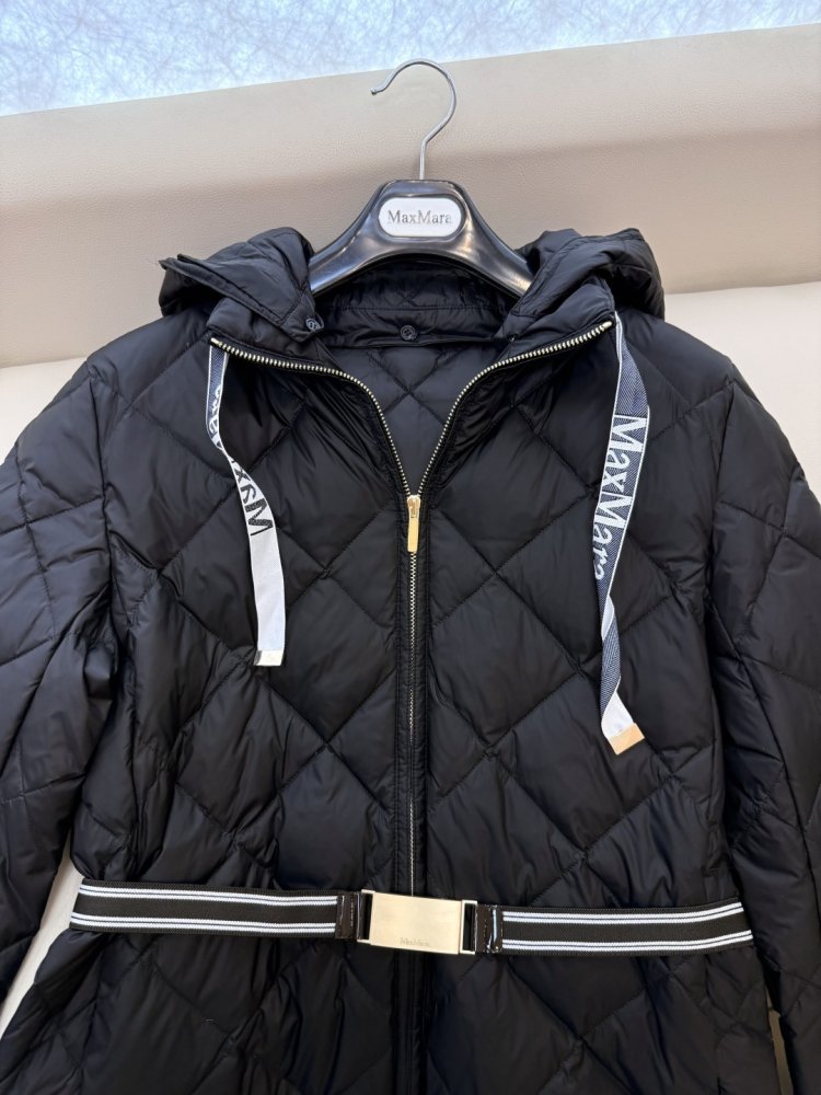 Довга куртка пуховик з поясом і застібкою блискавкою фото 6