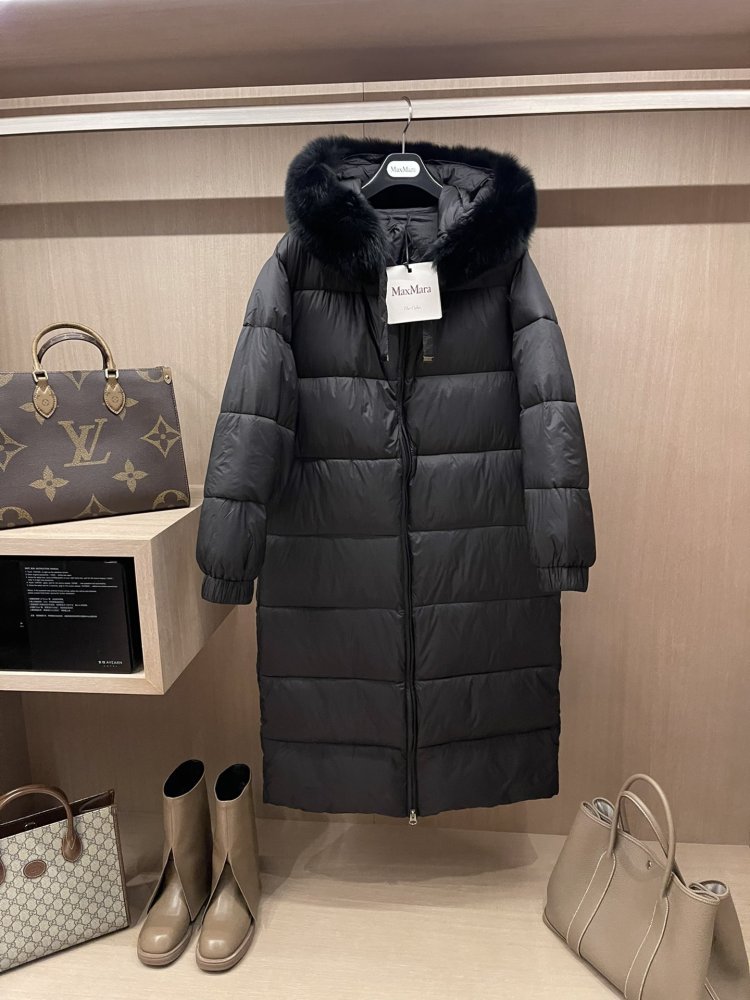 Длинная куртка пуховик с воротником из лисьего меха