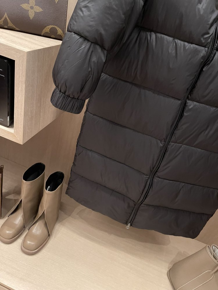 Длинная куртка пуховик с воротником из лисьего меха фото 6