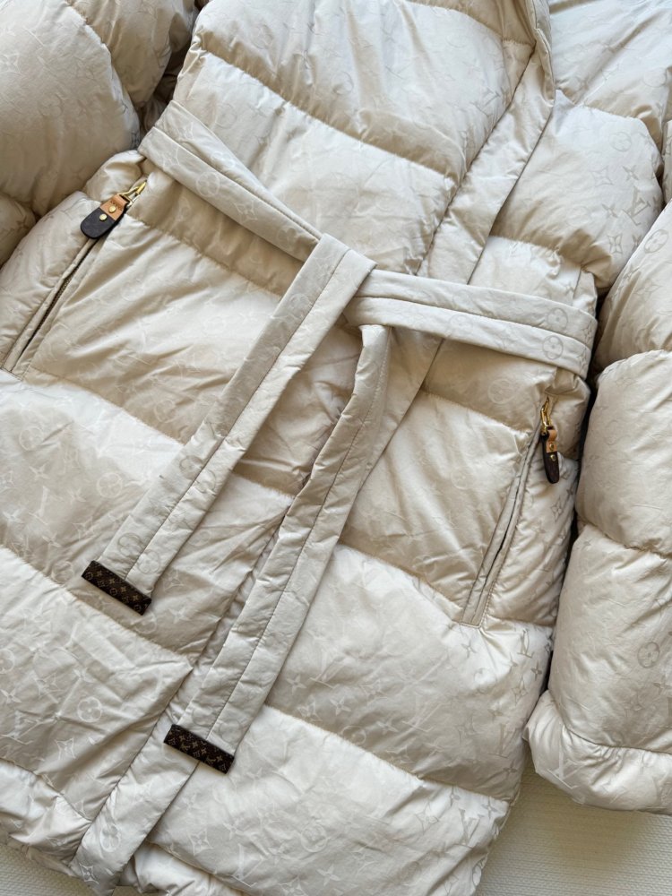 Длинная куртка пуховик женская фото 6