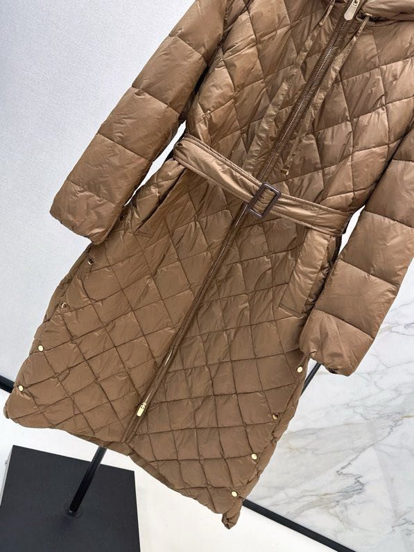 Длинная пуховая куртка с капюшоном фото 2