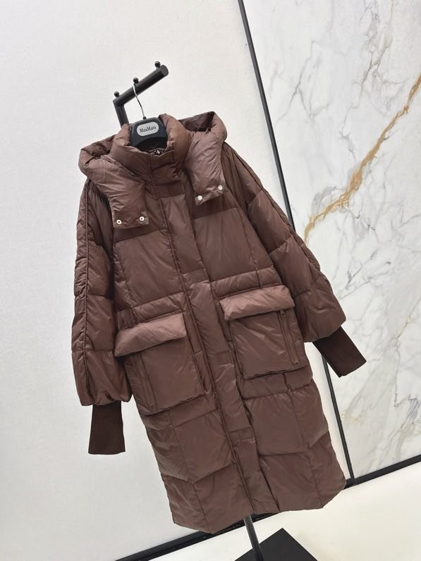Довга пухова куртка з капюшоном фото 2