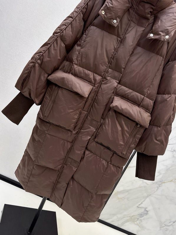 Довга пухова куртка з капюшоном фото 3