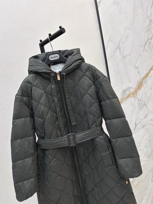 Длинная пуховая куртка с капюшоном фото 5