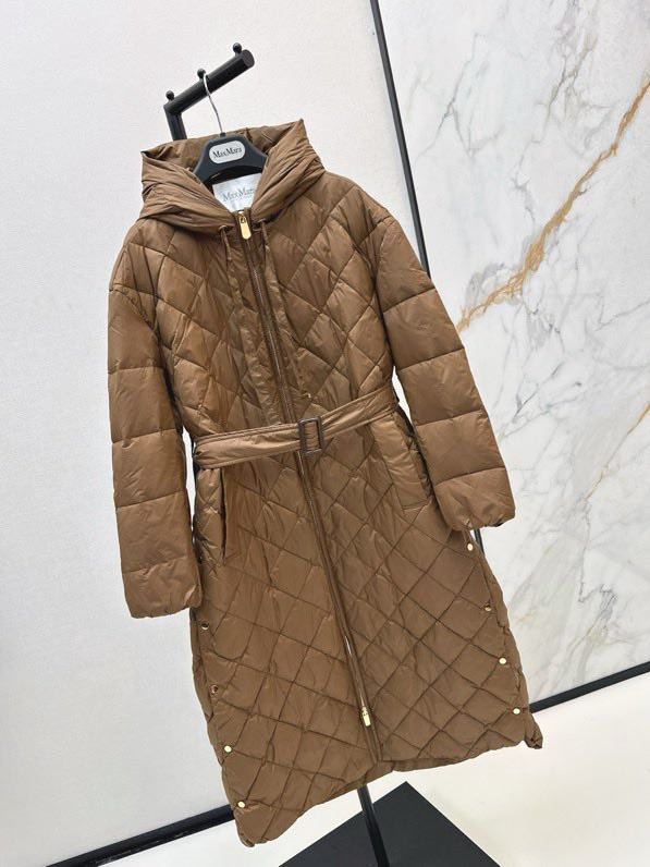 Длинная пуховая куртка с капюшоном фото 6