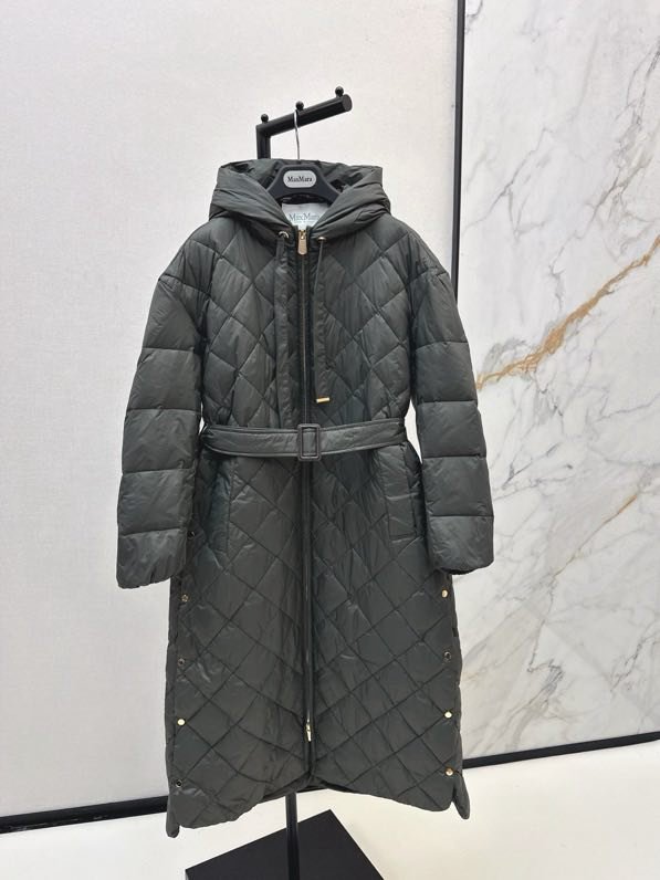 Длинная пуховая куртка с капюшоном фото 7