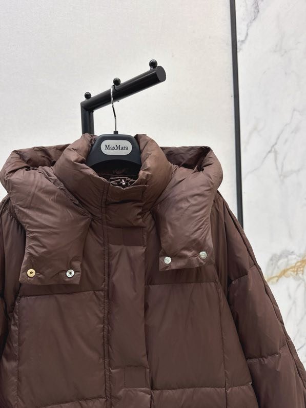 Довга пухова куртка з капюшоном фото 7