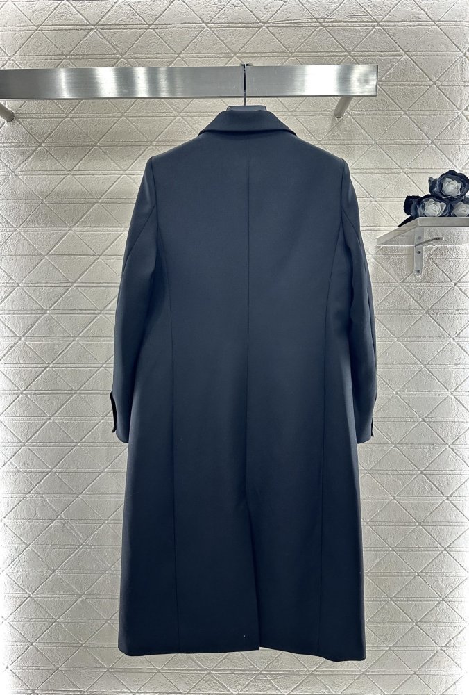 Long coat from direct lapels фото 2
