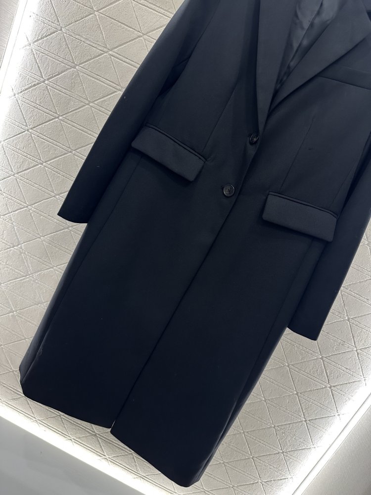 Long coat from direct lapels фото 4
