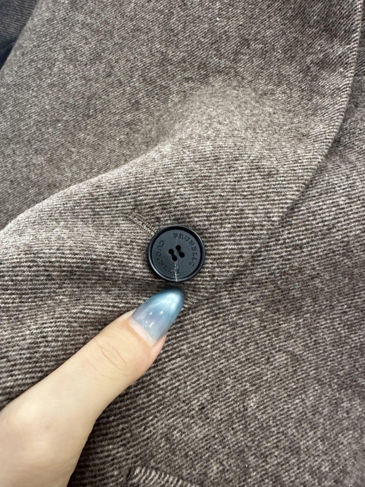 Длинное пальто с воротником стойкой и поясом фото 6